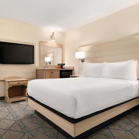 Ramada By Wyndham Miramichi New Brunswick Hotell Exteriör bild