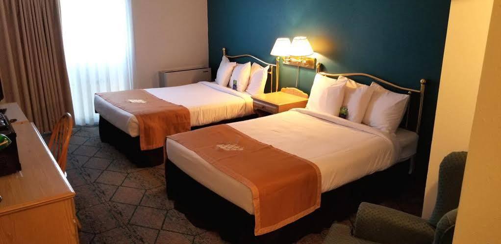 Ramada By Wyndham Miramichi New Brunswick Hotell Exteriör bild