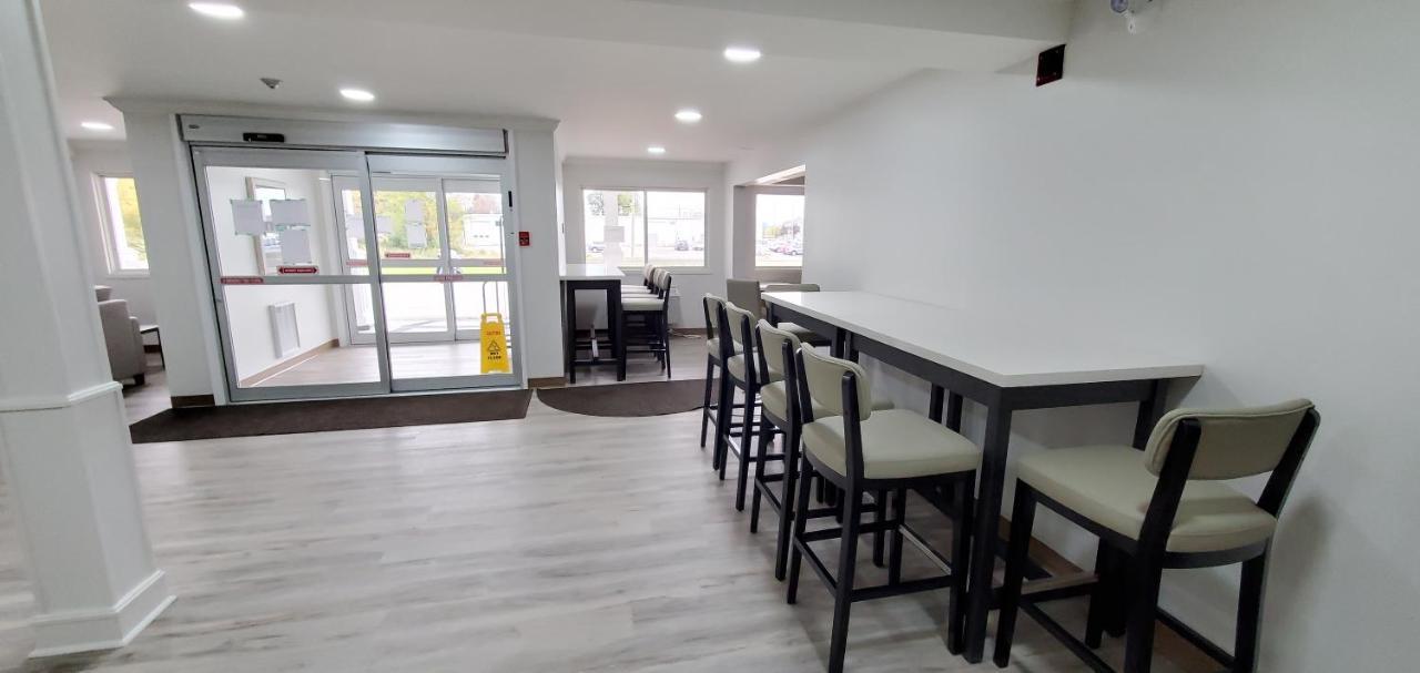 Ramada By Wyndham Miramichi New Brunswick Hotell Exteriör bild