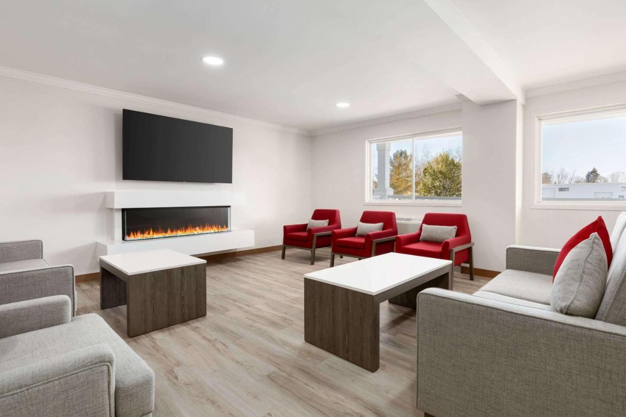 Ramada By Wyndham Miramichi New Brunswick Hotell Exteriör bild