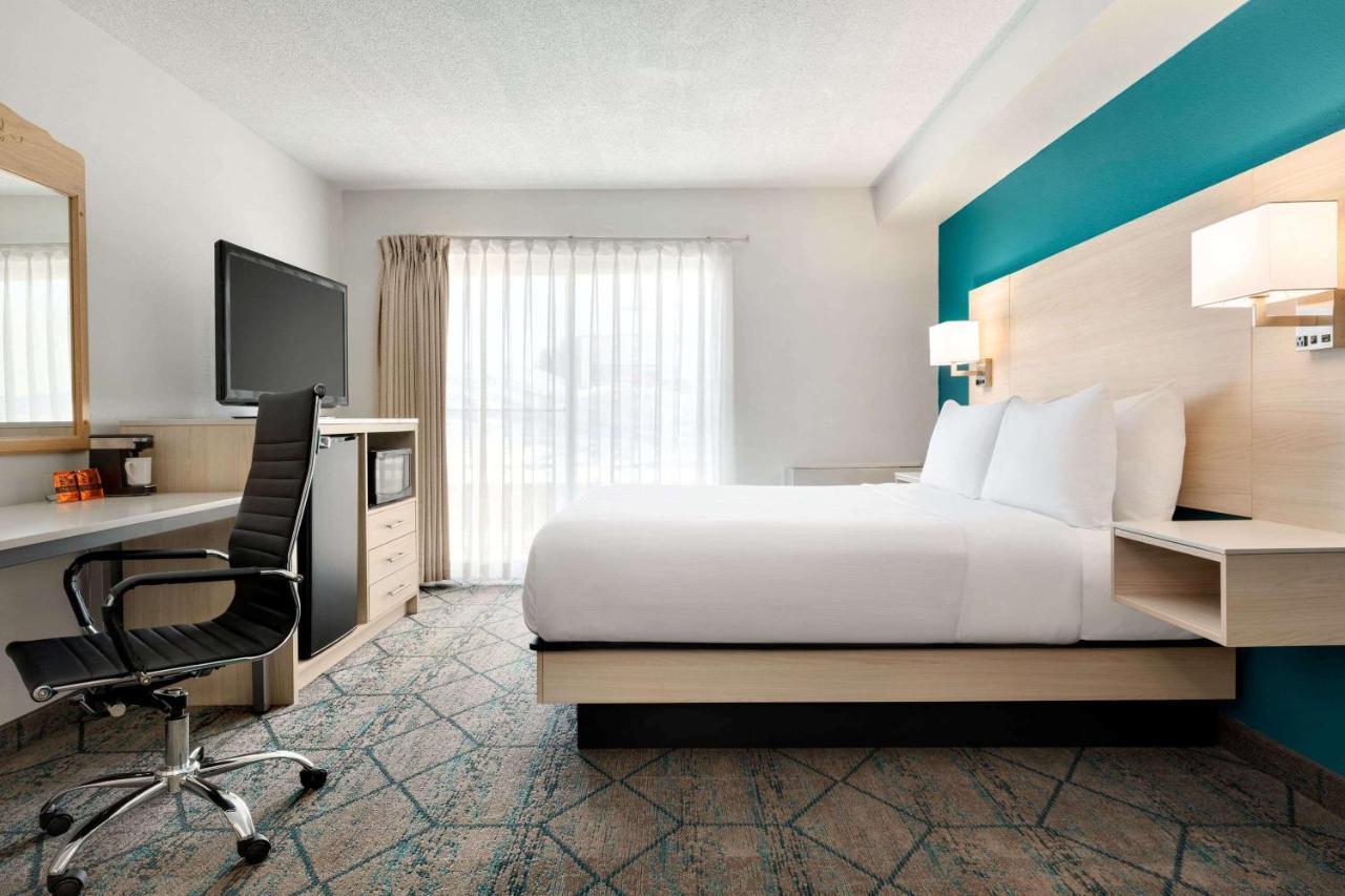 Ramada By Wyndham Miramichi New Brunswick Hotell Exteriör bild