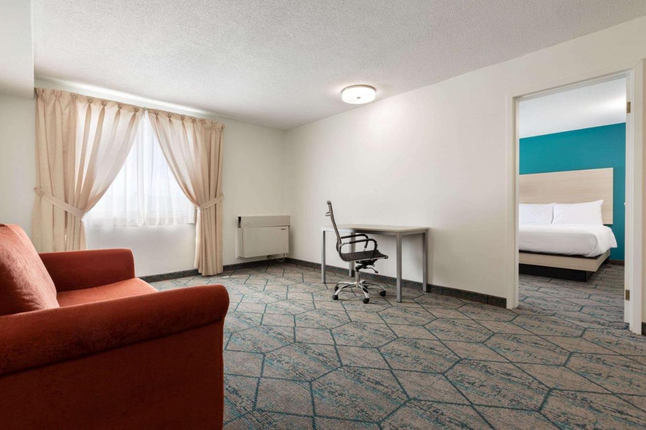 Ramada By Wyndham Miramichi New Brunswick Hotell Exteriör bild