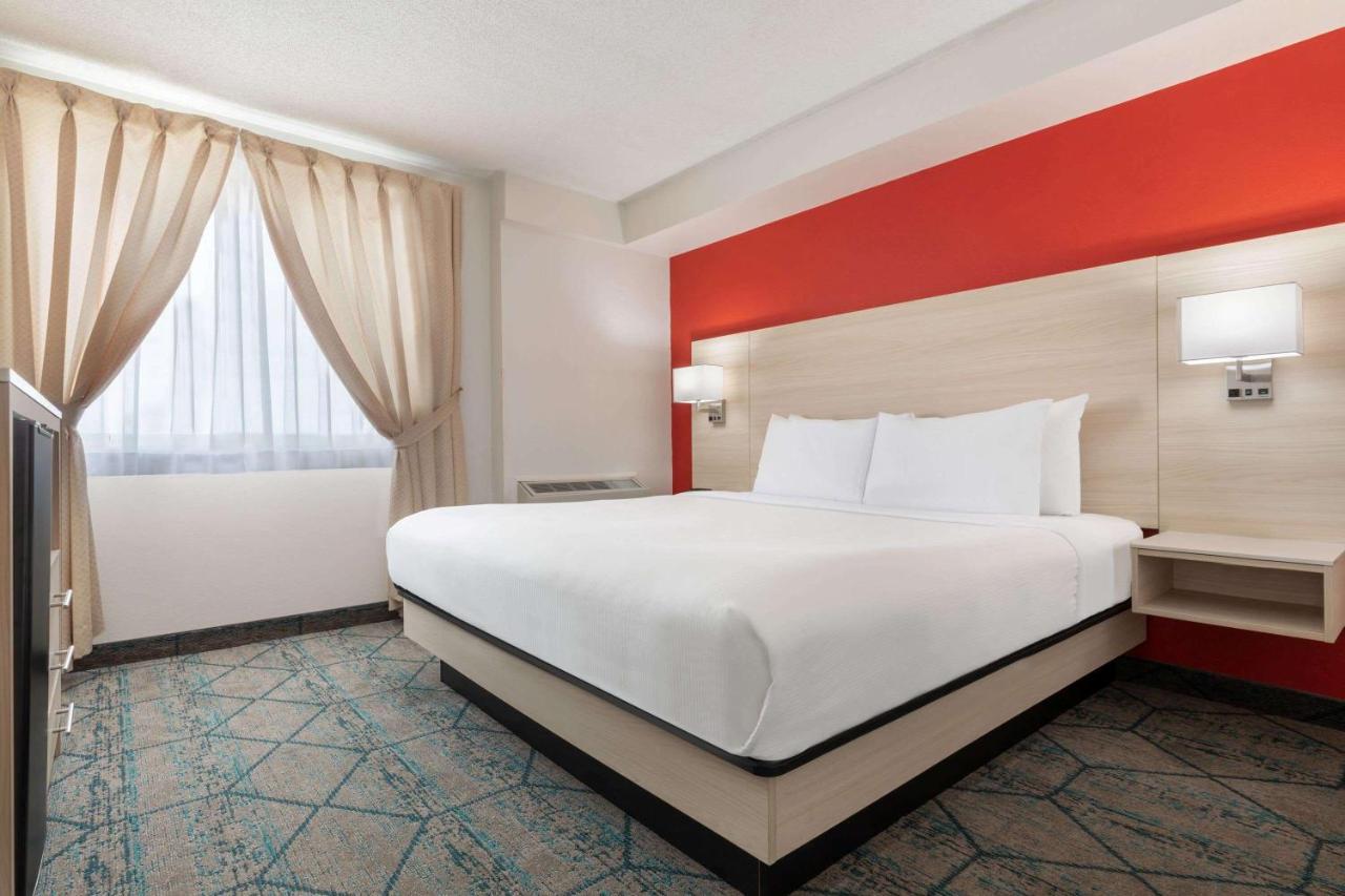 Ramada By Wyndham Miramichi New Brunswick Hotell Exteriör bild